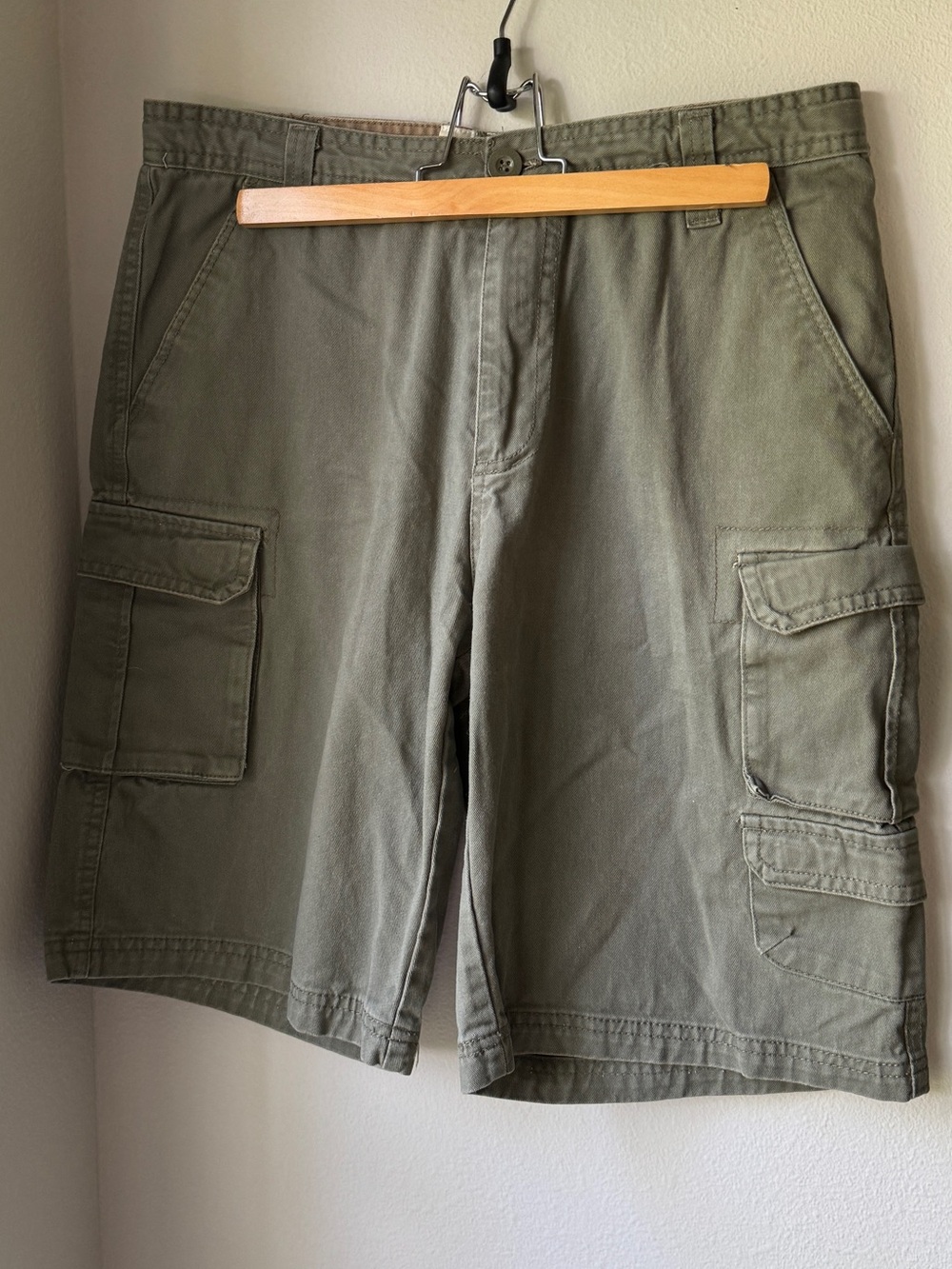 Old Mill Olive Cargo Shorts